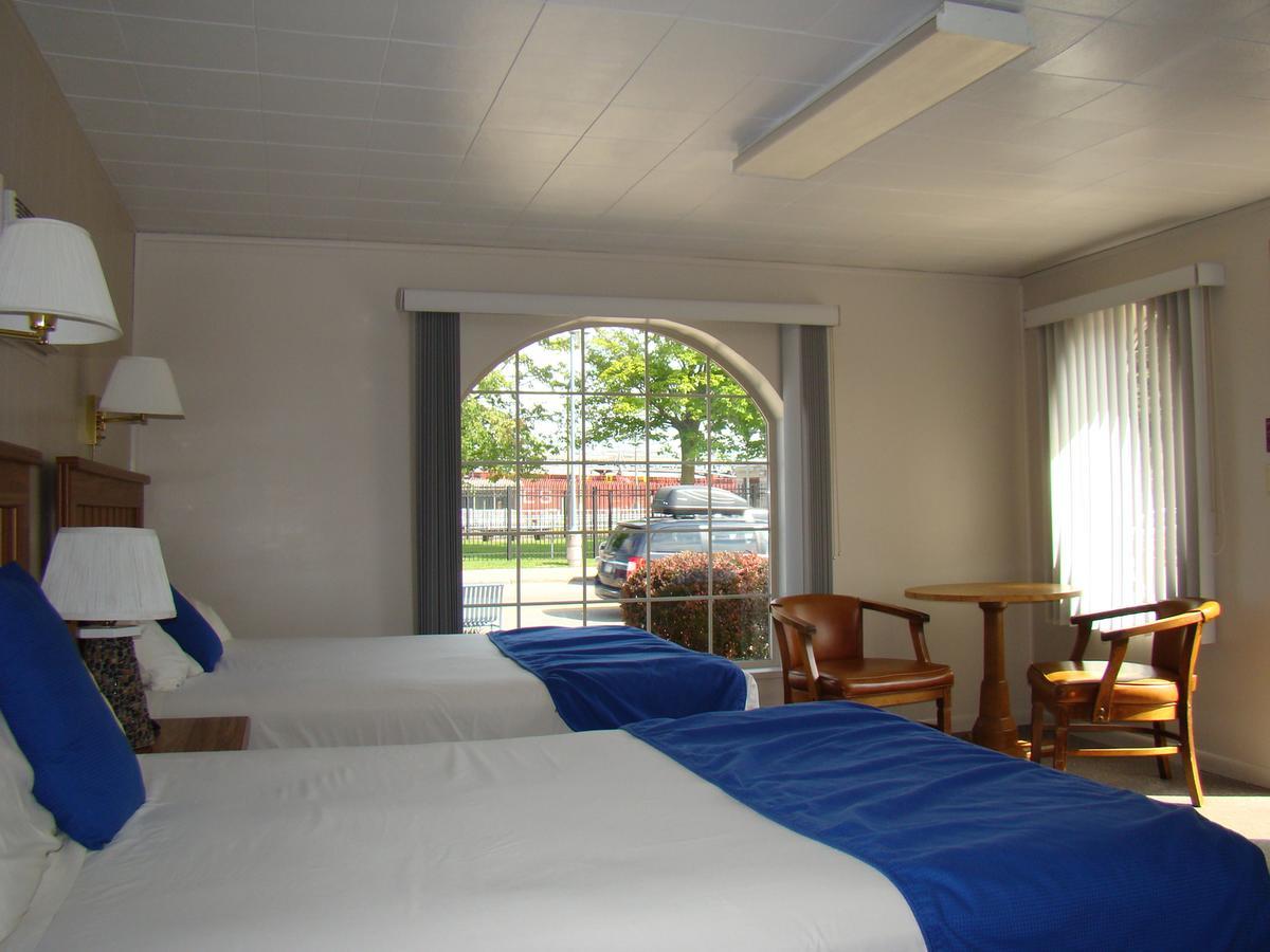 Long Ships Motel Sault Ste. Marie Ngoại thất bức ảnh
